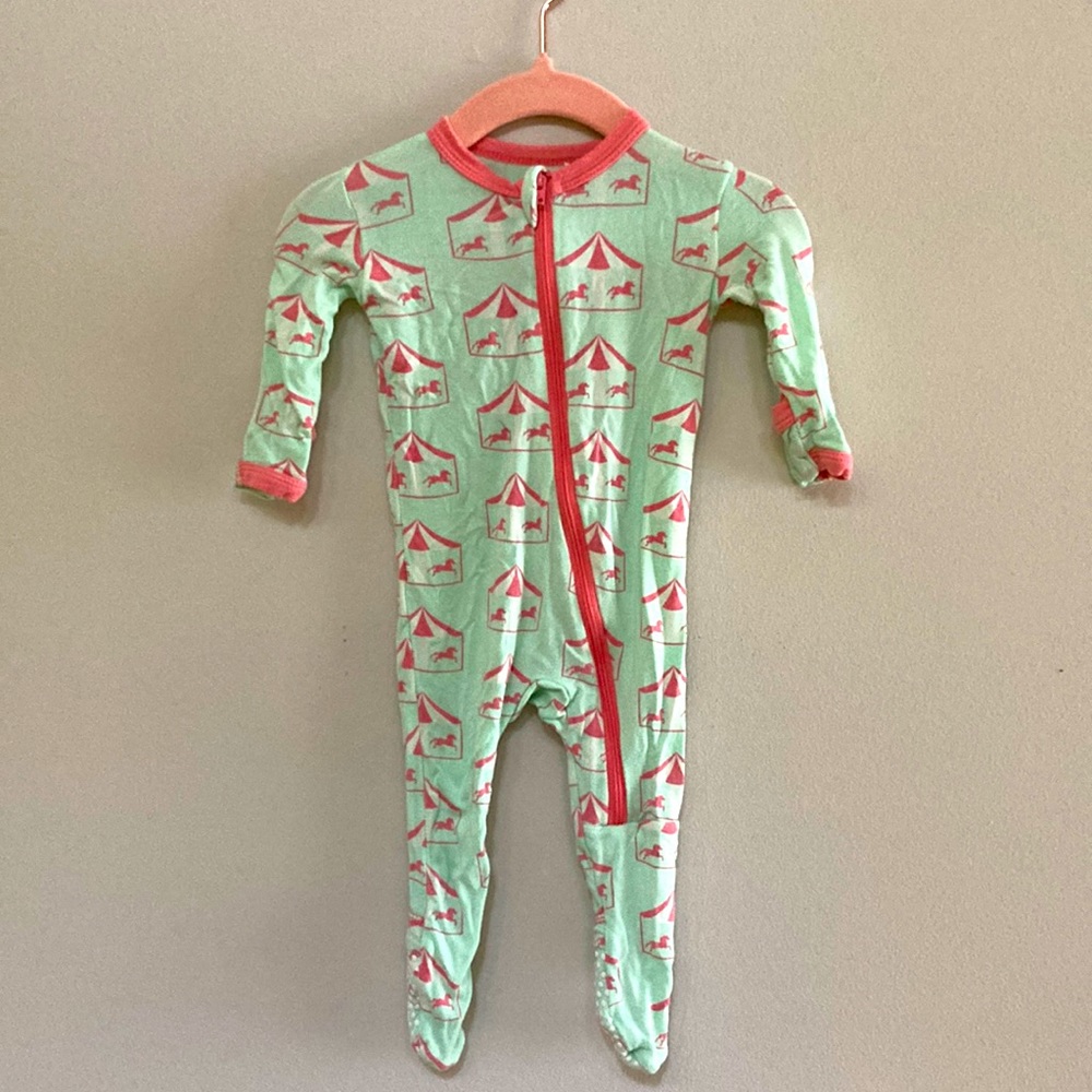 Kickee Pants footie in Circus size 0-3 months